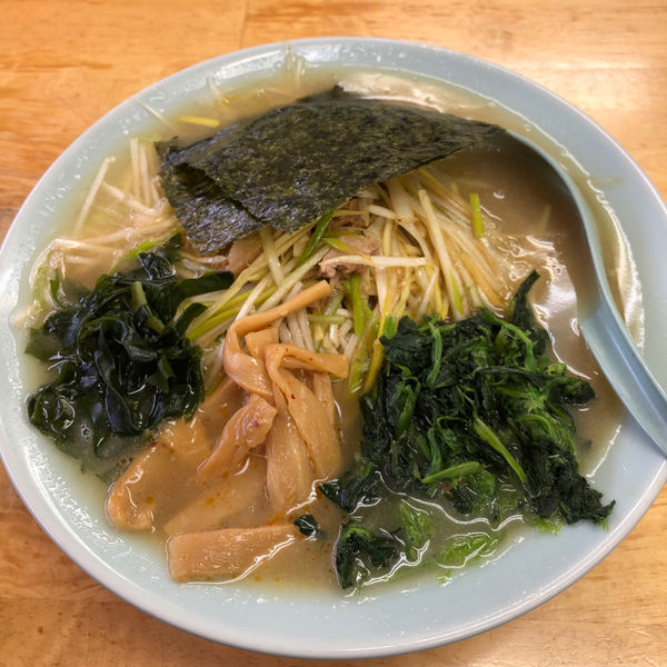 「ネギラーメン＋ほうれん草」@ラーメンショップ 太田店の写真
