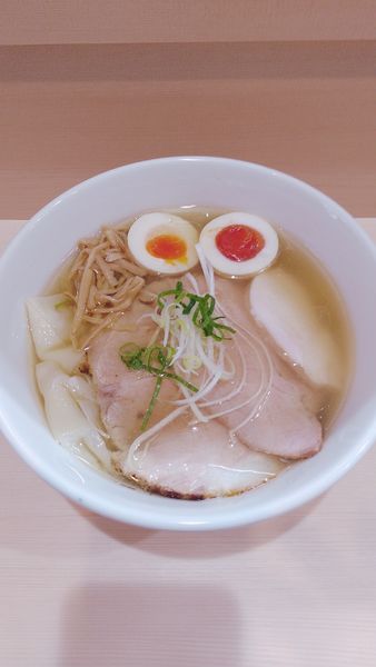 「特製塩中華そば」@手揉み中華そば 中村の写真