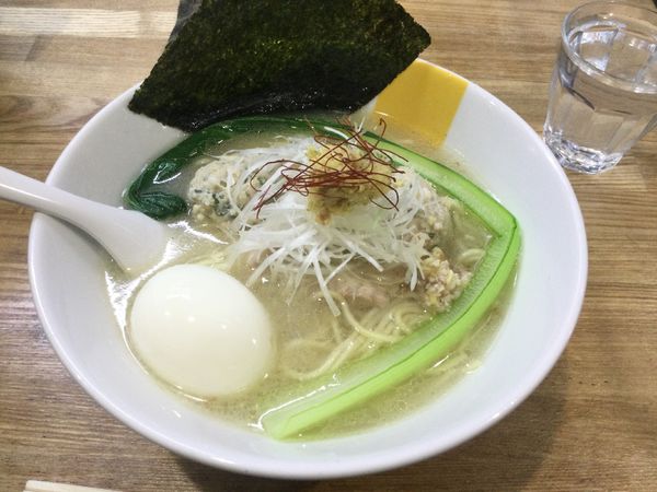 「もぐらの 濃厚！鶏白湯の生姜らー麺(¥1,000)」@塩生姜らー麺専門店 MANNISH 亀戸店の写真