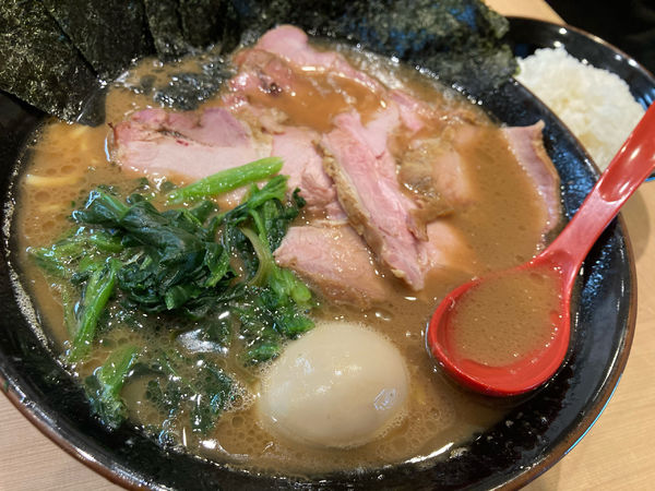 「チャーシューラーメン 大」@輝道家直系 皇綱家の写真