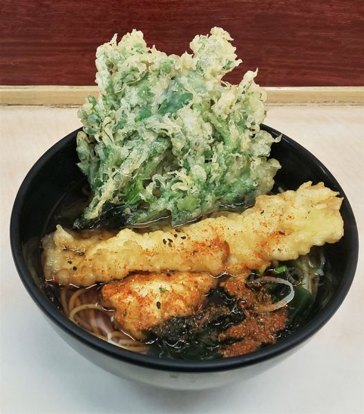 「いか・ほたて・春菊天そば」@名代 箱根そば 秋葉原店の写真