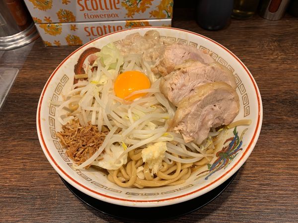 「汁なし＋ニンニク少なめ＋アブラ」@豚山 下高井戸店の写真