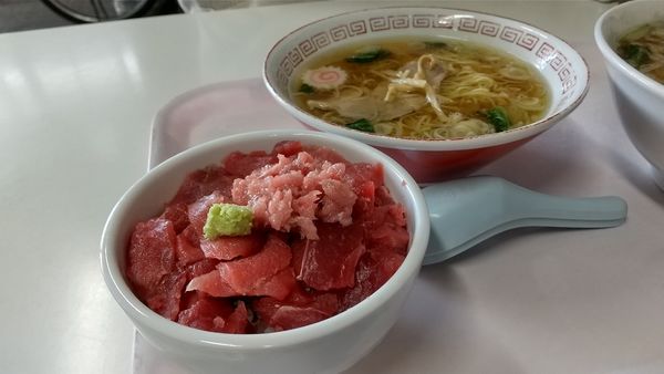 「#まぐろ丼ラーメンセット #900円」@花板食堂 イシカワ BRANCH店の写真