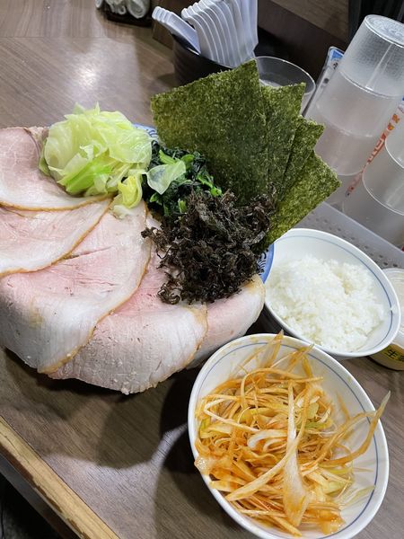 「宮元家系ラーメン＋色々」@煮干しつけ麺 宮元の写真