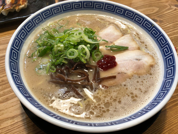 「龍ラーメン白」@ラーメン 虎と龍 都島店の写真