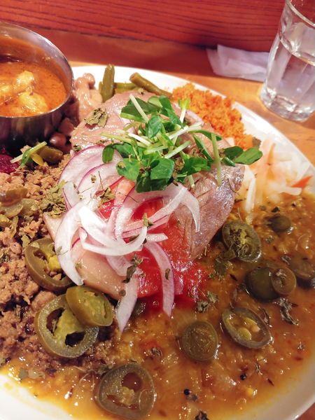 「出汁キーマ＋チキンあいがけ」@虹の仏の写真