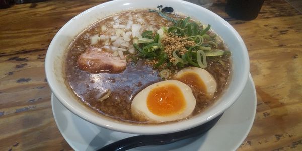 「濃厚魚介ラーメン」@Y's Dining Barの写真