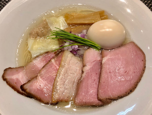 「特製　中華蕎麦　塩　1150」@宍道湖しじみ中華蕎麦 琥珀 東京本店の写真