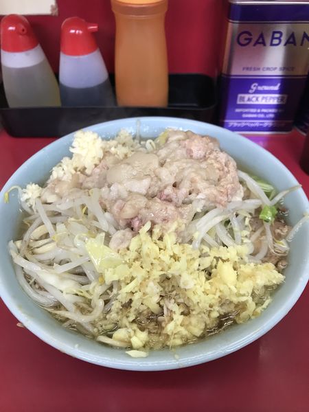 「小ラーメン(野菜少なめニンニクアブラショウガ)」@ラーメン二郎 中山駅前店の写真