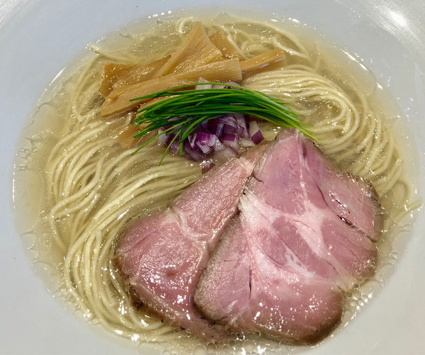 「宍道湖しじみ中華蕎麦〈塩〉 850円」@宍道湖しじみ中華蕎麦 琥珀 東京本店の写真