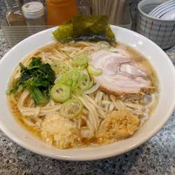 家系ラーメン（ニンニク生姜）