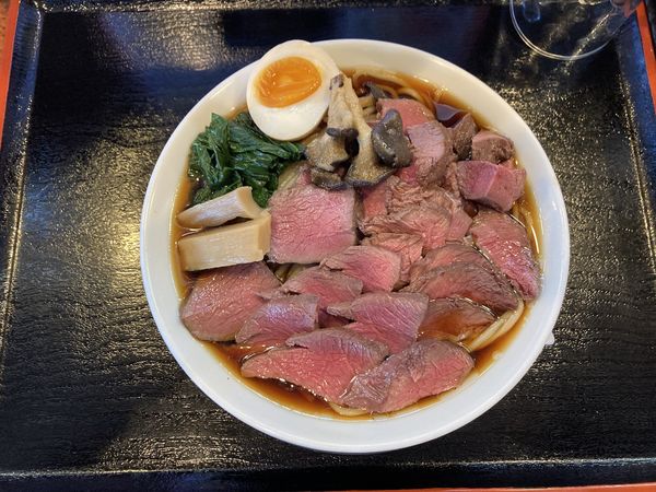 「香露マタギそば・鹿（ひやあつ）﻿」@麺創 なな家の写真