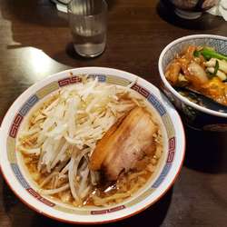 ふじもりラーメン&スタミナ丼のランチセット880円