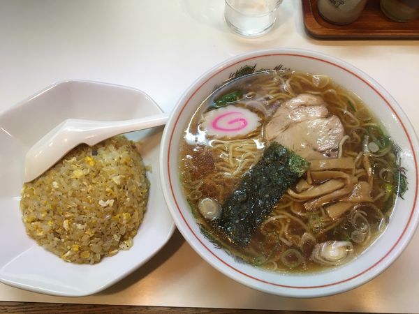 「半チャーハン＋ラーメン 950円」@マツマルの写真