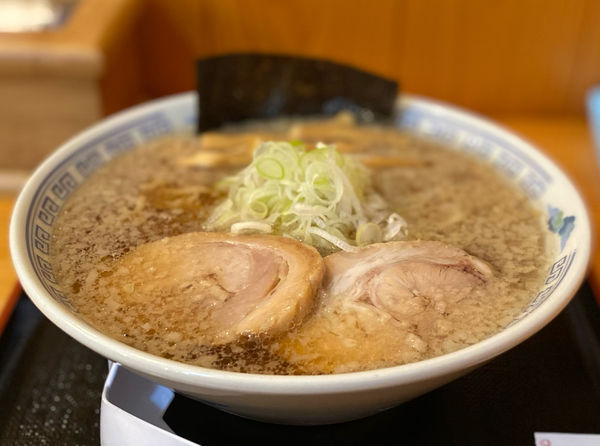 「煮干中華750円(細麺・普通)」@中華そば 雲ノ糸 鶴岡本店の写真