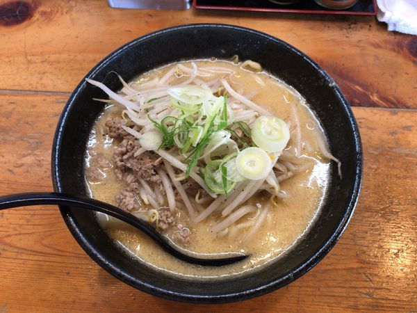 「味噌ラーメン 並(830円)+餃子(三個：クーポンサービス)」@大正麺業の写真