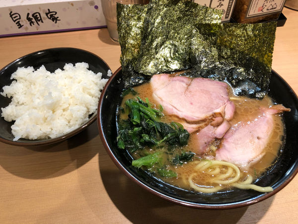 「チャーシューラーメン＋ライス／¥1,080」@輝道家直系 皇綱家の写真
