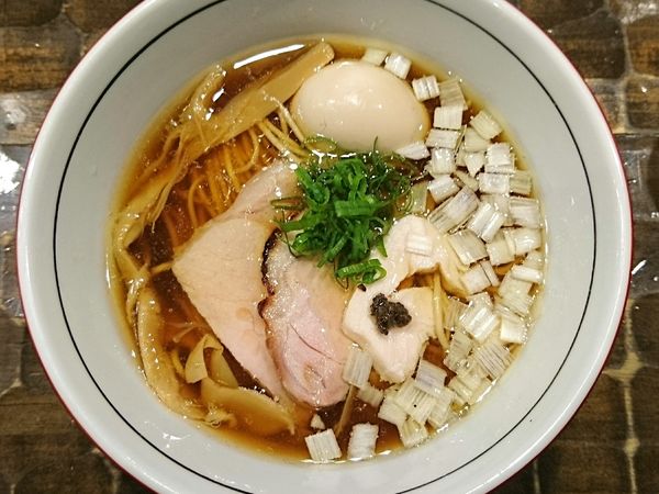 「特級醤油そば」@特級鶏蕎麦 龍介の写真