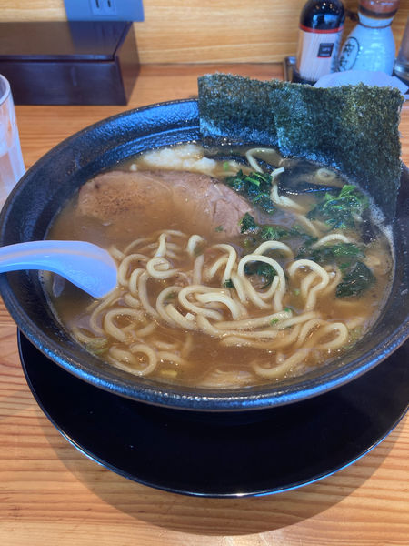 「濃厚とんこつラーメン」@濃厚とんこつラーメン むしゃむしゃの写真