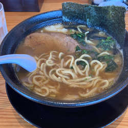 濃厚とんこつラーメン