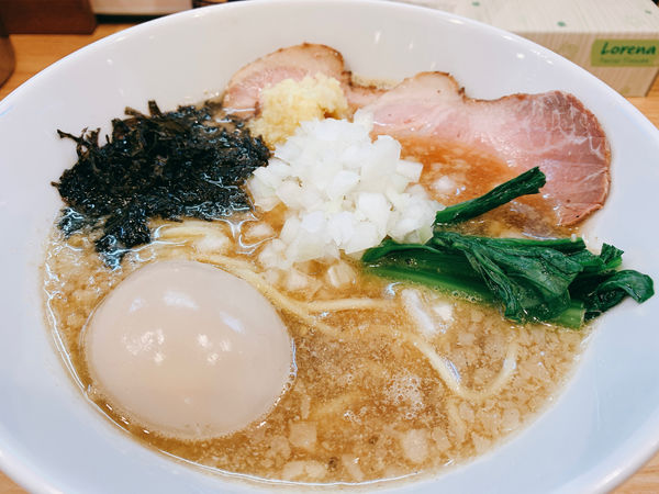 「背脂煮干し生姜らーめん」@ほっこり中華そば もつけの写真