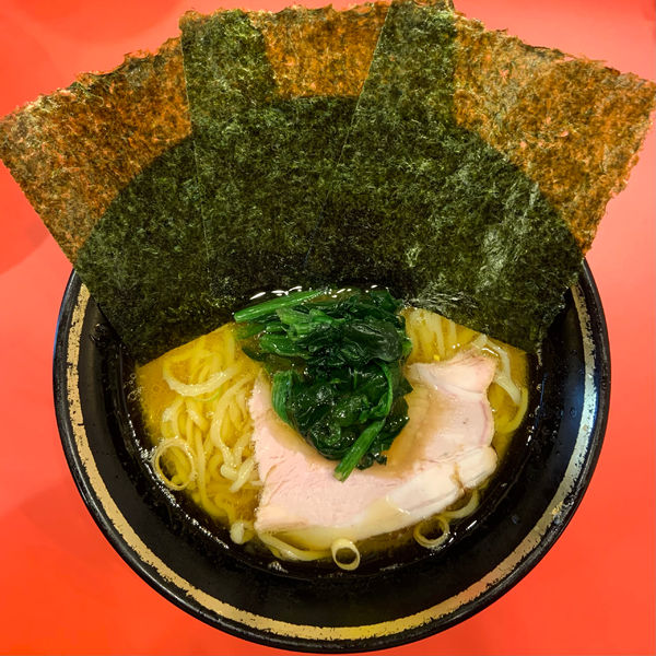 「ラーメン (710円)」@横浜家系総本山 吉村家直系店 ラーメン内田家の写真