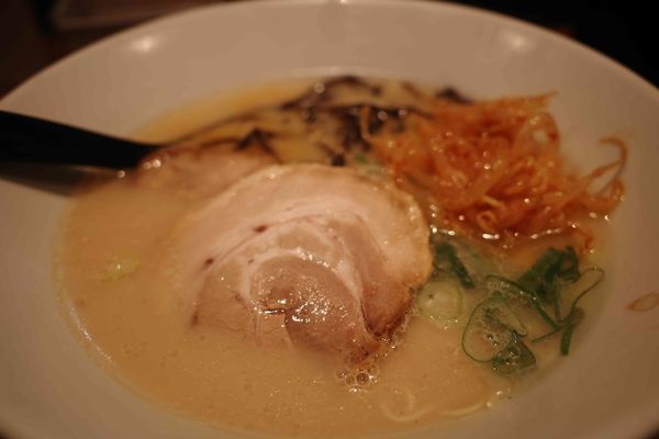 「白丸味元」@博多一風堂 東京ドームシティ ラクーア店の写真