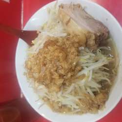 中ラーメン　アブラマシマシ野菜