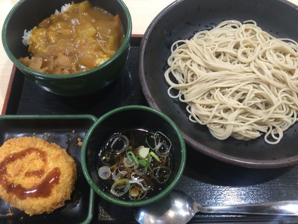 「朝セット・カレー丼+コロッケ(¥380)」@ゆで太郎 錦町店の写真