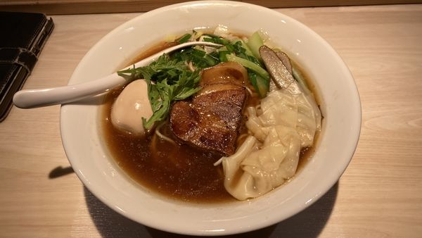 「特製生醤油ラーメン」@八王子 麺屋土竜の写真