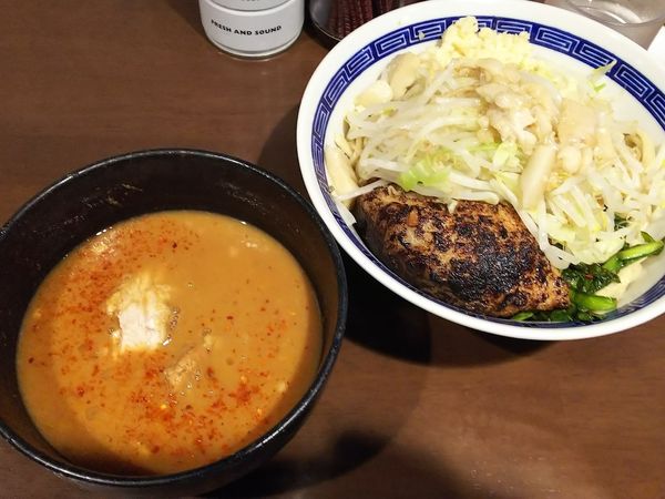 「つけ麺（味噌つけ麺）少なめ＋炙り豚＋辛ニラ　930＋α円」@ラーメン ゼンゼンの写真