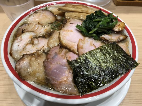 「手打式特製チャーシュー麺大盛」@らーめん玉 田町店の写真