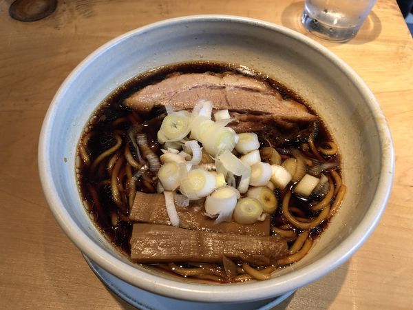 「らーめん micro (クーポン無料)」@人類みな麺類 東京本店の写真