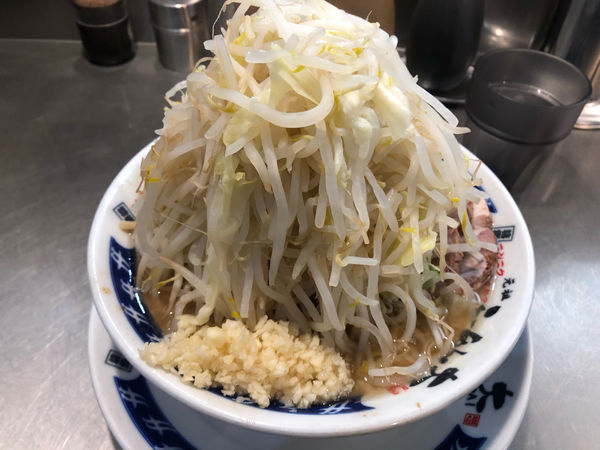 「塩らーめん　野菜増し・ニンニク　720円」@ラーメン大 下高井戸店の写真