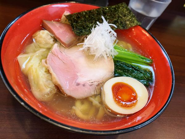 「塩らーめん＋わんたん」@とものもとの写真