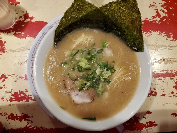 「博多ラーメン白」@力丸の写真