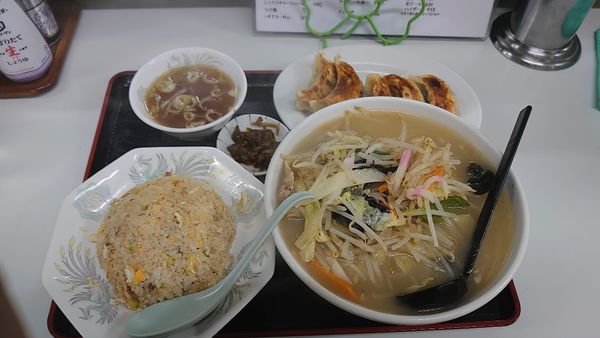 「タンメン、半チャーハン、餃子」@しまやらーめんの写真