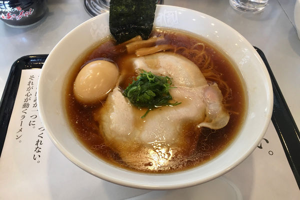 「【限定】醤油らぁめん飯田商店 1,100円＋クーポン味玉」@らあめん花月嵐 西原町店の写真