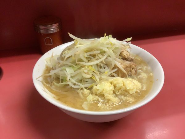 「ラーメン、野菜少なめ、にんにく多め」@ラーメン二郎 ひばりヶ丘駅前店の写真