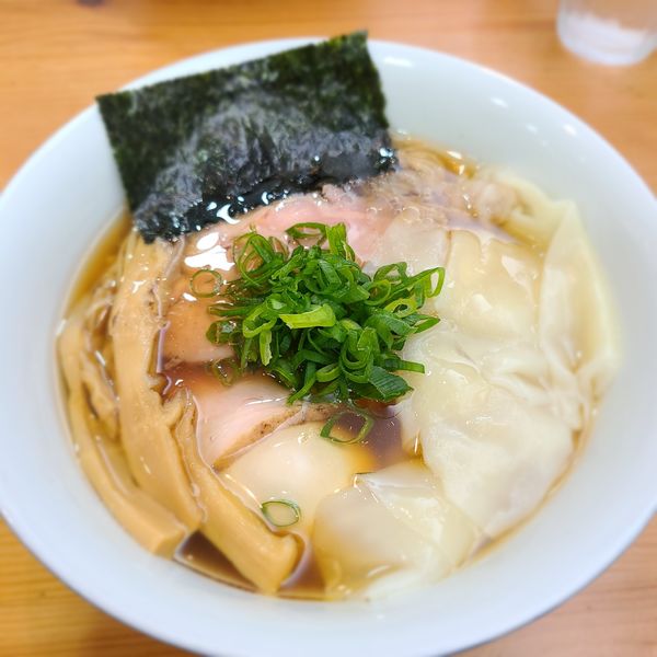 「醤油+肉ワンタン+味玉」@アメノオトの写真