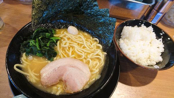 「ラーメン、海苔、ライス」@町田商店 三鷹店の写真