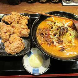濃厚担々麺（９００円）＋唐揚げ４１０円
