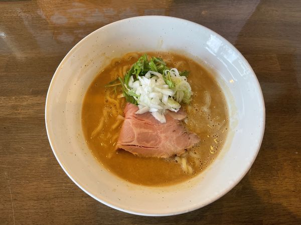 「Ｗスープの濃厚味噌ラーメン９００円」@ラーメン翼の写真