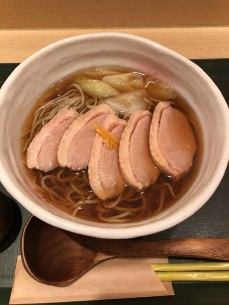 「鴨そば　940円」@国産二八蕎麦 蕎香 ecute上野店の写真