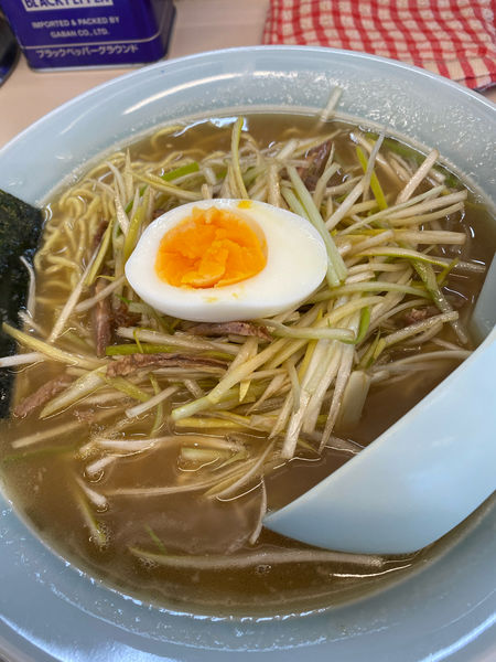 「ネギらーめん➕麺硬め」@ラーメンショップ 中野店の写真