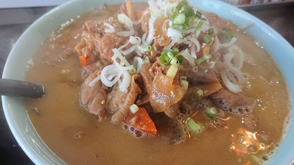 「もつ煮ラーメン」@ラーメン専門店 六代目 蝦夷の写真