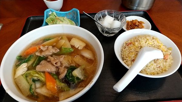 「半チャーハン」@清宏楼の写真