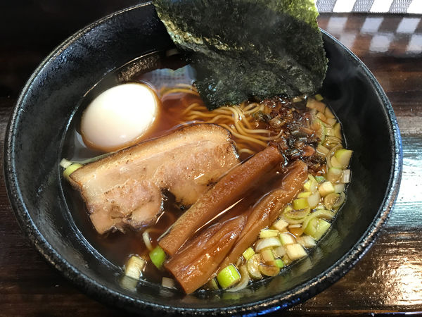 「醤油らーめん 800円」@めじろの写真