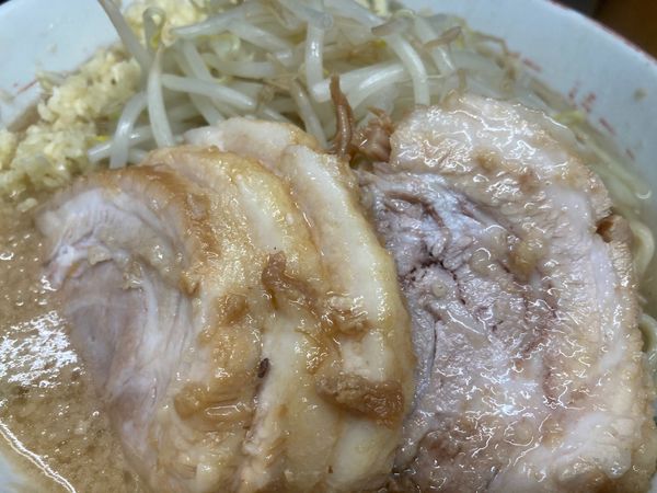 「小ラーメン＋ニンニク」@ラーメン二郎 横浜関内店の写真