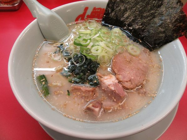 「塩ラーメン（６７０円）」@ラーメン山岡家 牛久店の写真